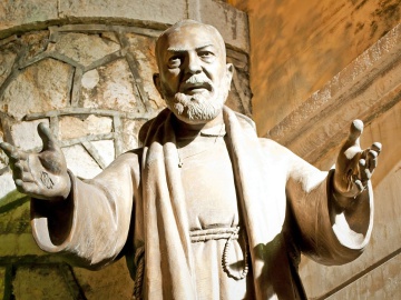  Krunica svetom Padre Piju